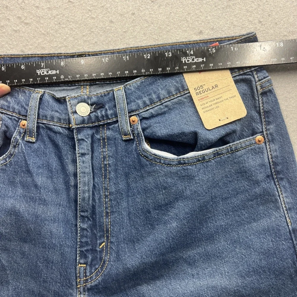 Levis 505 Regular Fit Straight Leg Mens Jeans 34x30 Medium Wash Blue Stretch NEW